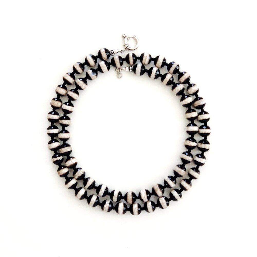 STRIPED AGATE NECKLACE--24"